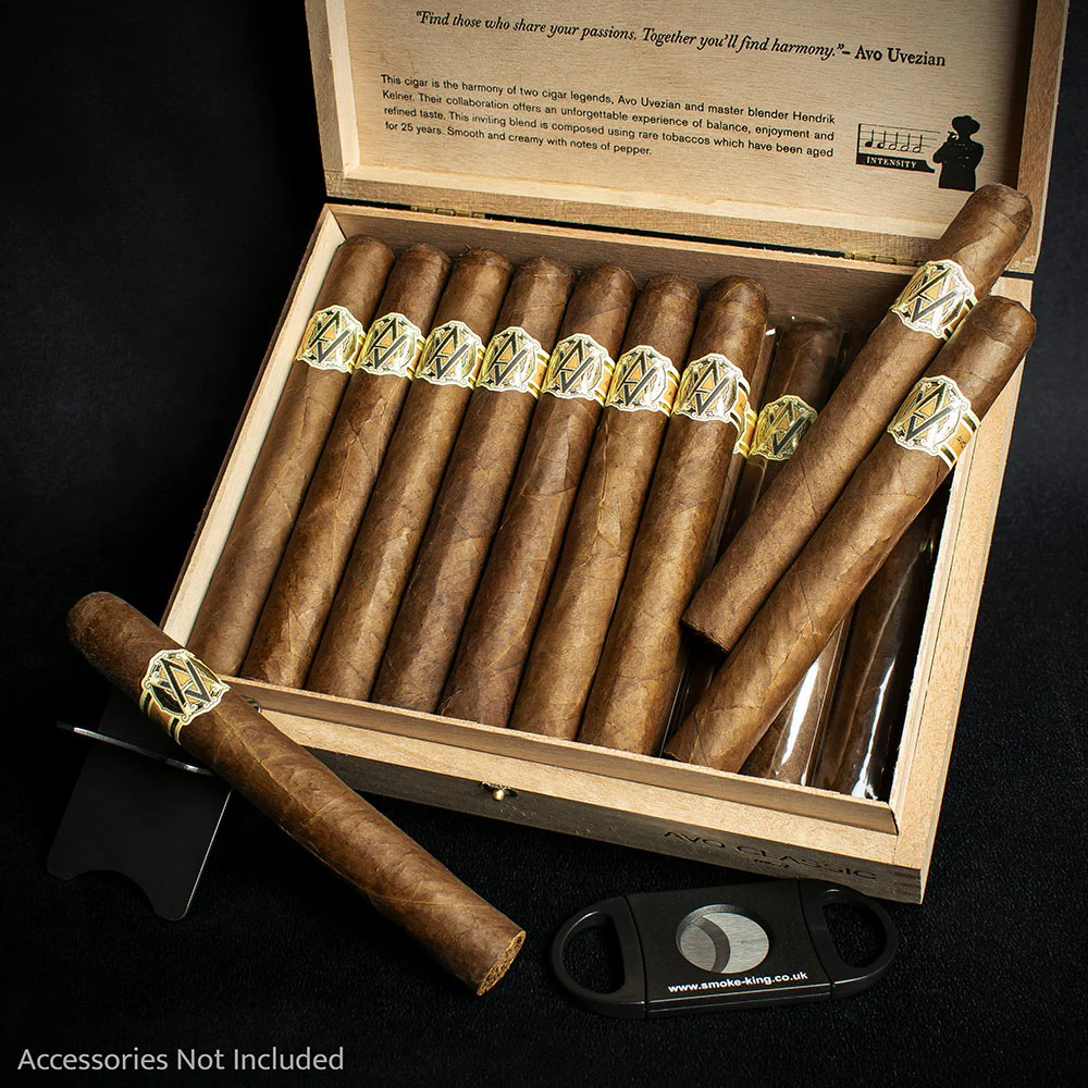 AVO Classic No. 2 Toro Cigar - Single - Image 3