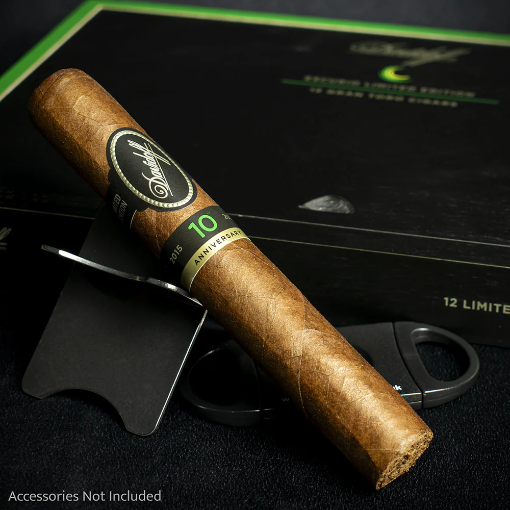 Davidoff Escurio 10th Anniversary Limited Edition Gran Toro Cigars - Box of 12 - Image 2