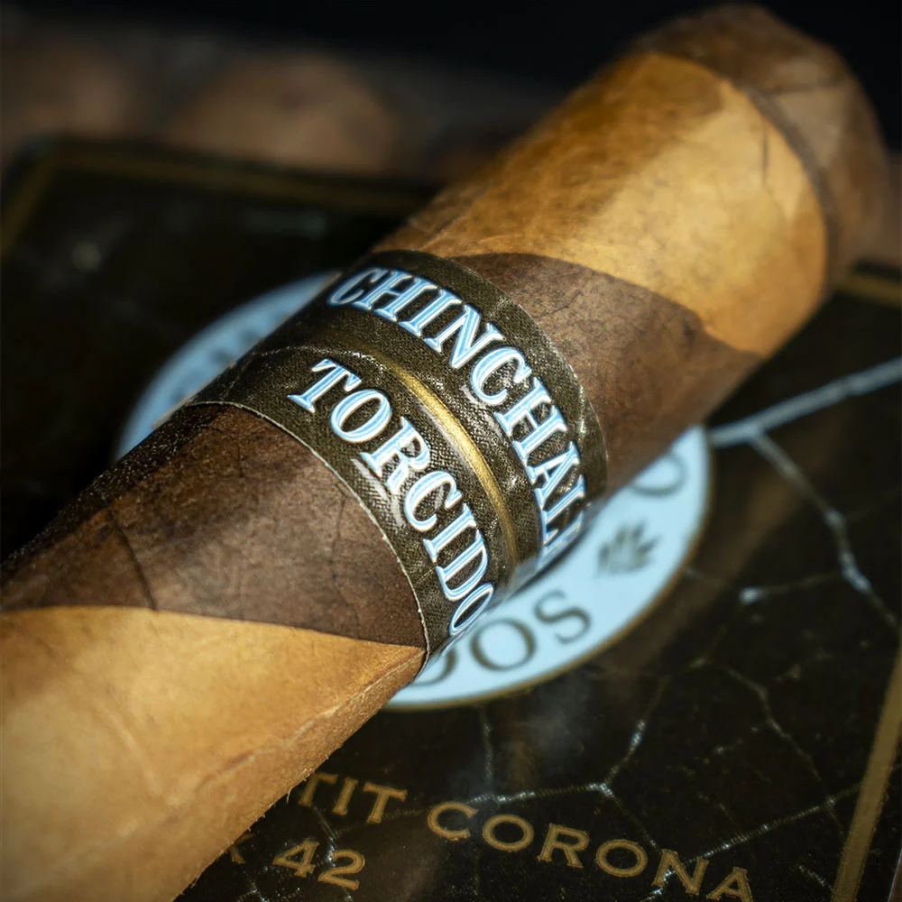 Chinchalero Torcidos Tres Petit Corona Cigars - Bundle of 25 - Image 3
