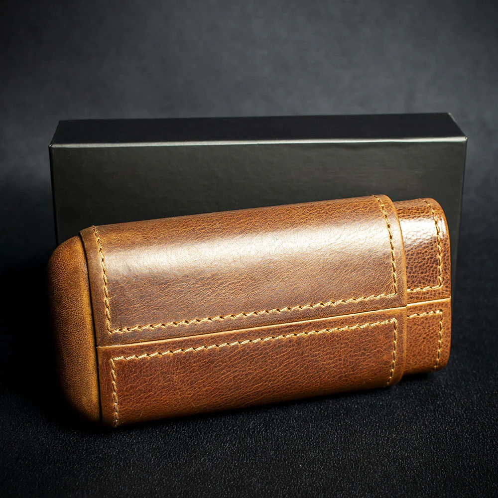 Artamis Cognac Leather Cedar Lined Cigar Case - 3 Robustos - Image 2
