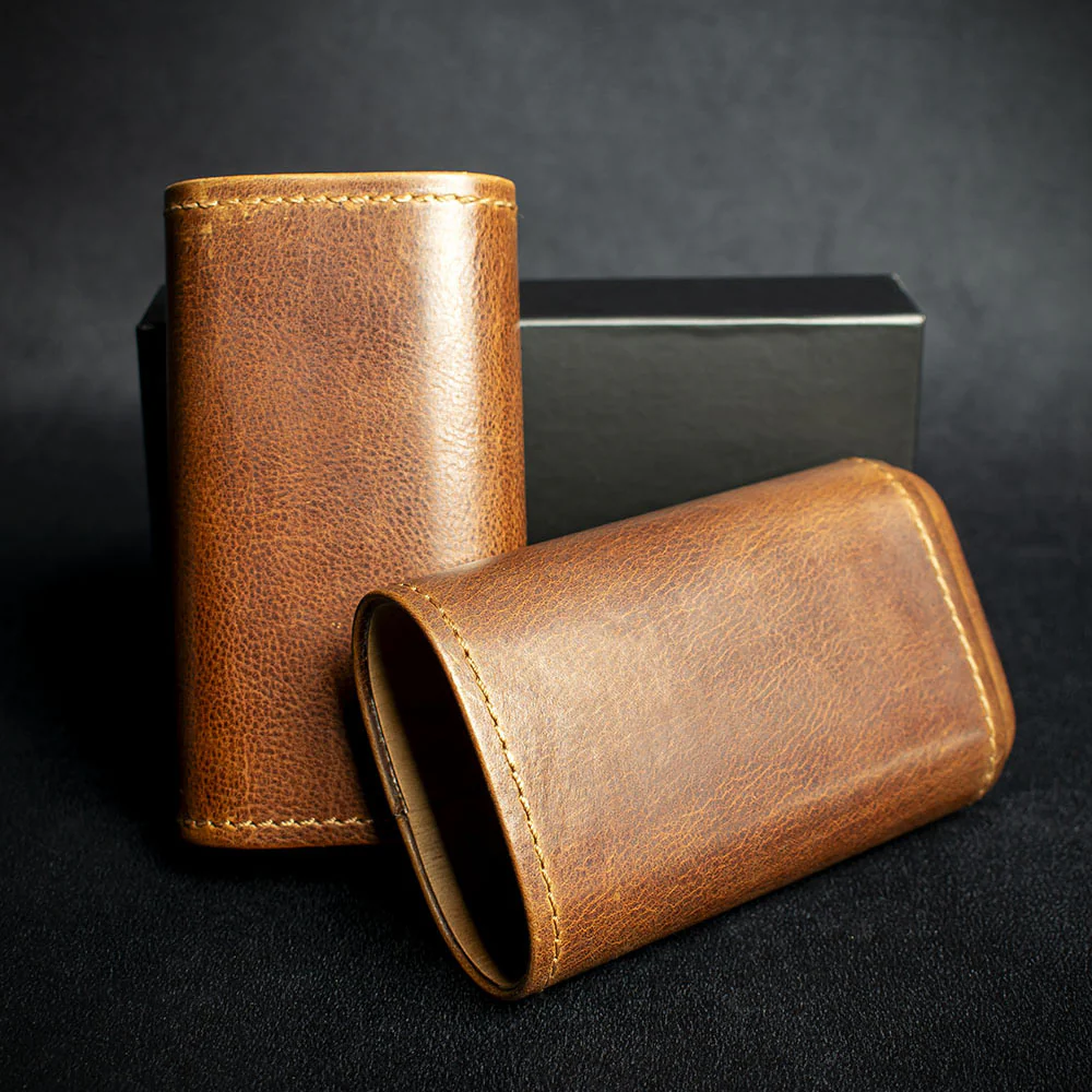 Artamis Cognac Leather Cedar Lined Cigar Case - 3 Robustos - Image 3