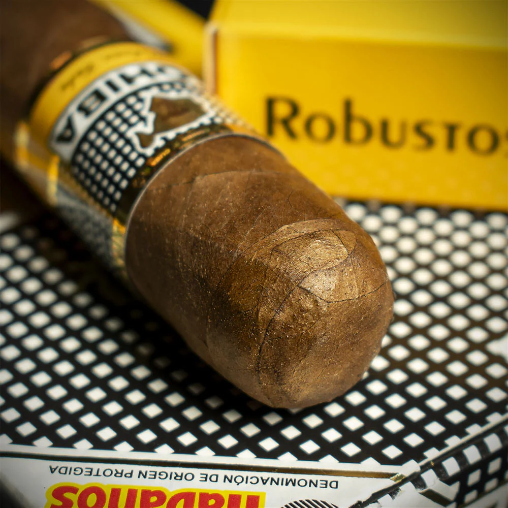 Cohiba Robustos Cuban Cigars - 3 Pack - Image 4