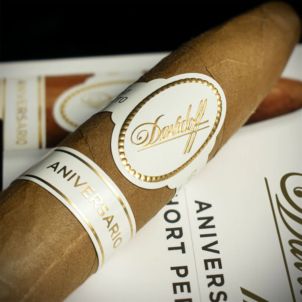 Davidoff Aniversario Series Short Perfecto Cigars - Pack of 4 - Image 3