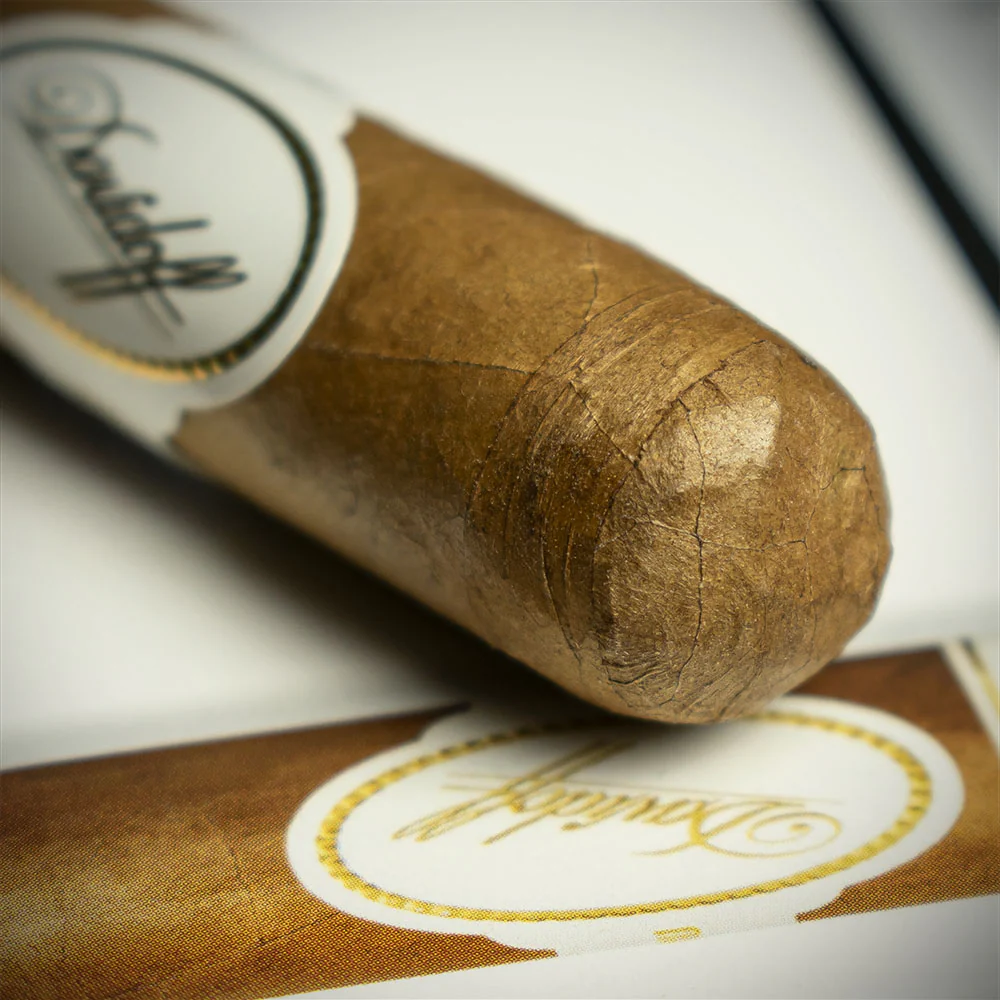 Davidoff Grand Cru No. 5 Cigars - Pack of 5 - Image 4
