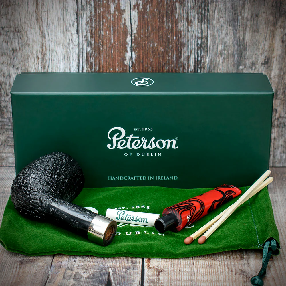 Peterson of Dublin Dracula Sandblasted Briar Smoking Pipe - Shape No.106 - Image 3