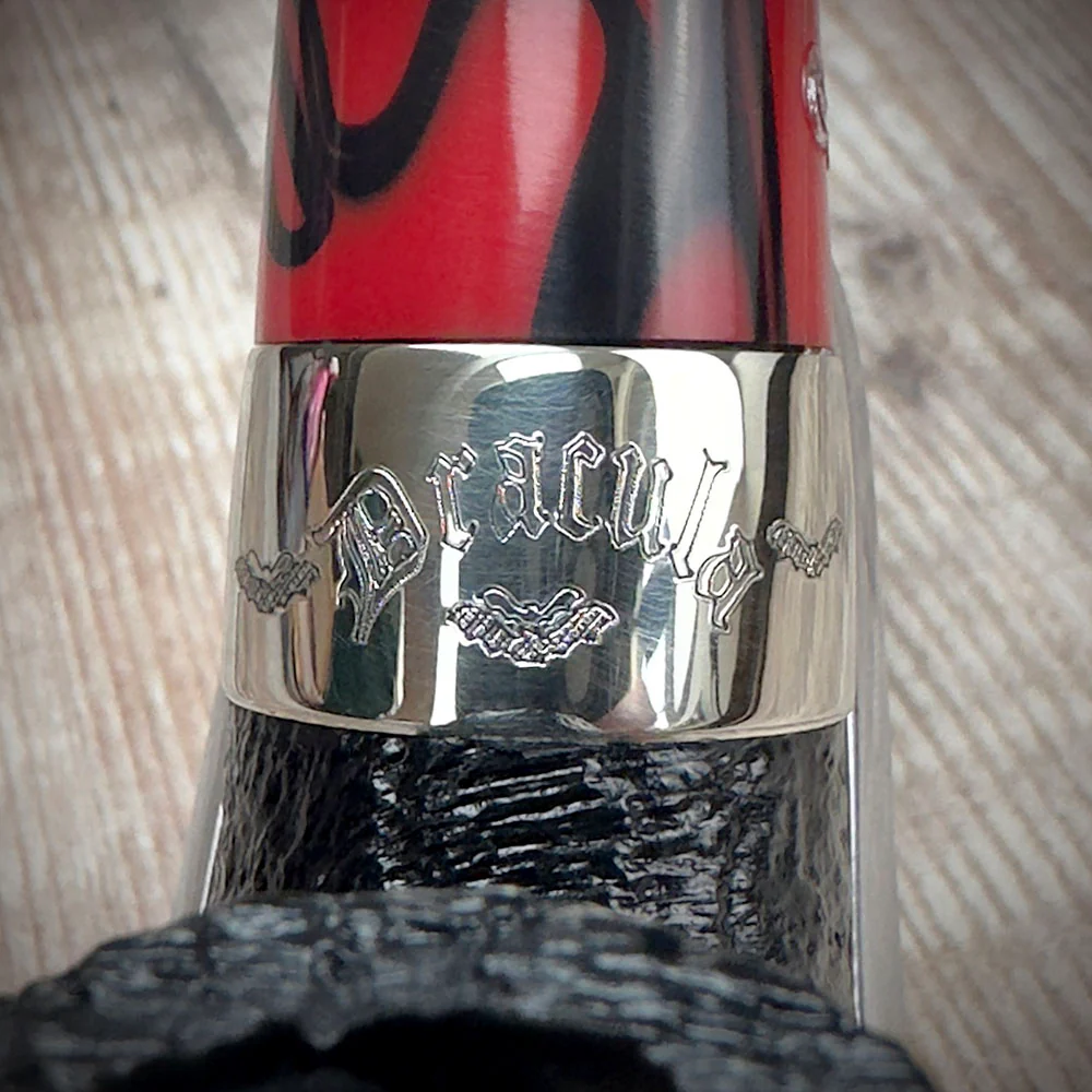 Peterson of Dublin Dracula Sandblasted Briar Smoking Pipe - Shape No.221 - Image 4