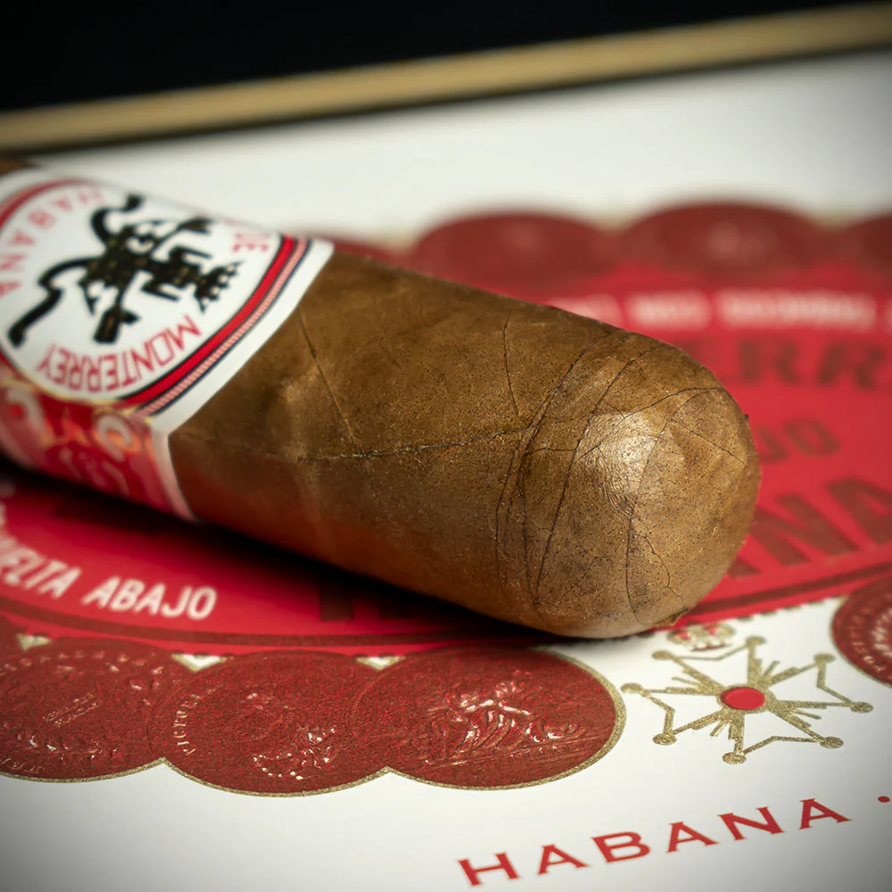 Hoyo de Monterrey Double Corona Cuban Cigar - Single - Image 5