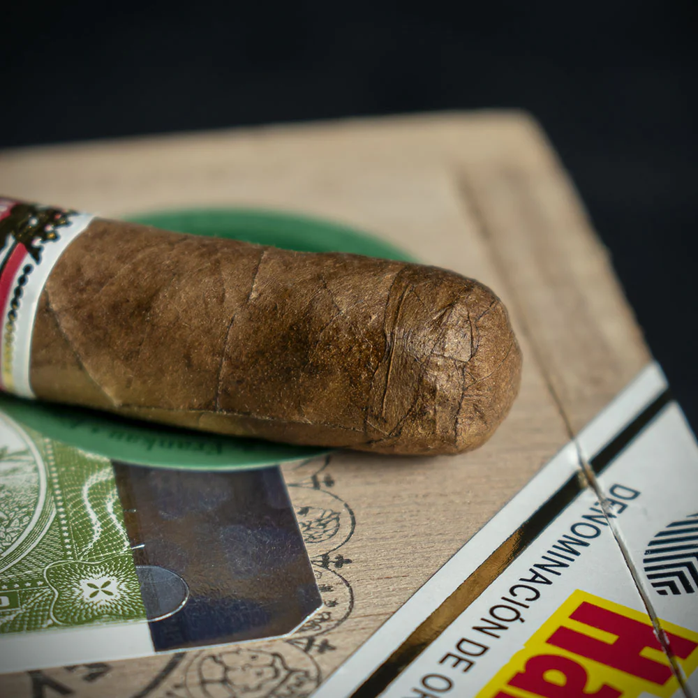 Hoyo de Monterrey Le Hoyo Du Maire Cuban Cigar - Single - Image 5