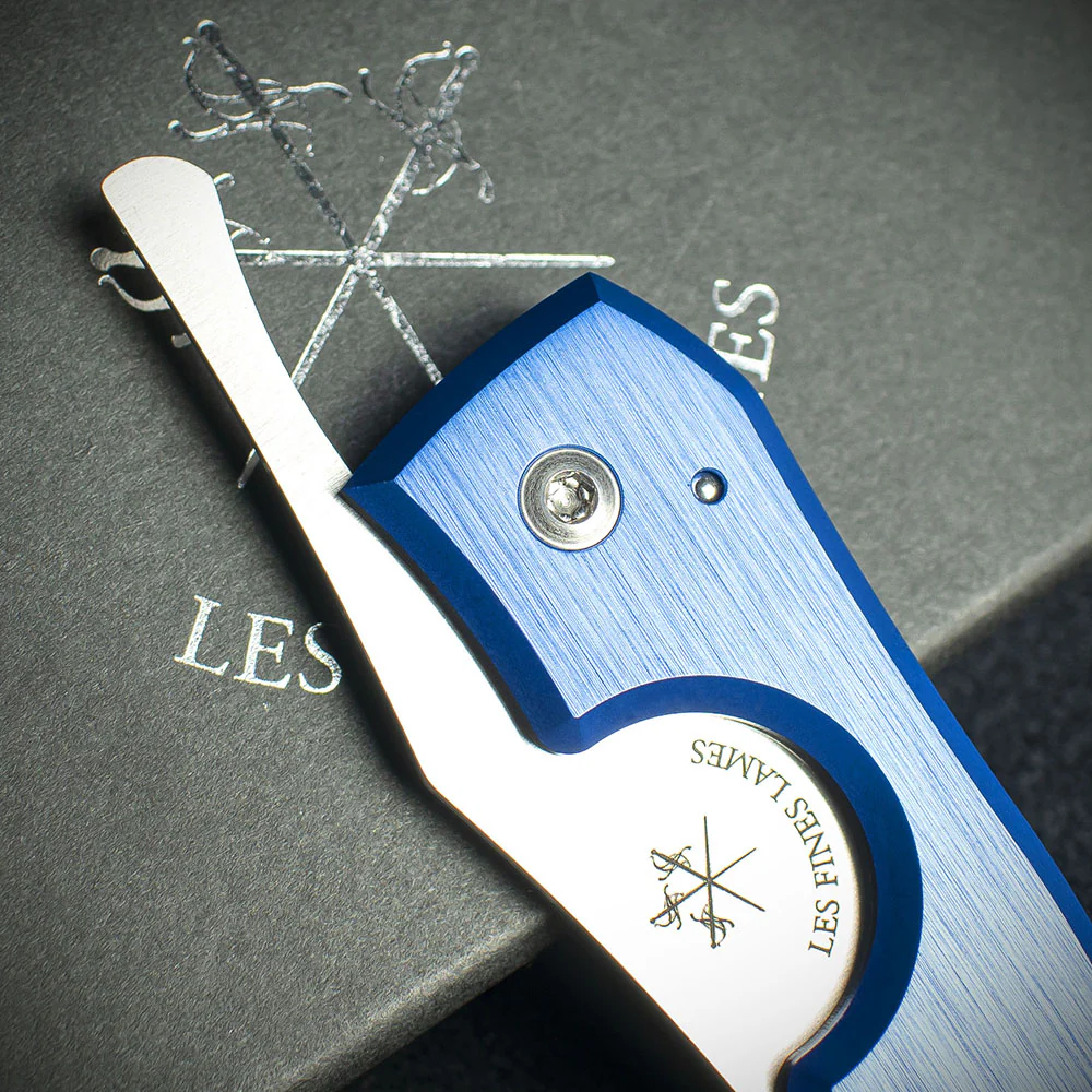 Les Fines Lames Le Petit Cigar Cutter & Knife - Anodised Blue - Image 3