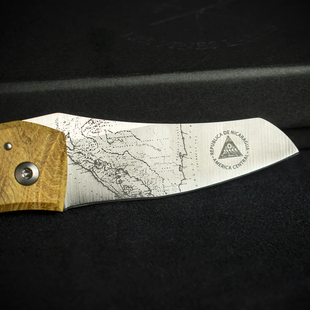 Les Fines Lames Le Petit Cigar Cutter & Knife - Compass Nicaragua Acacia Burl - Image 7