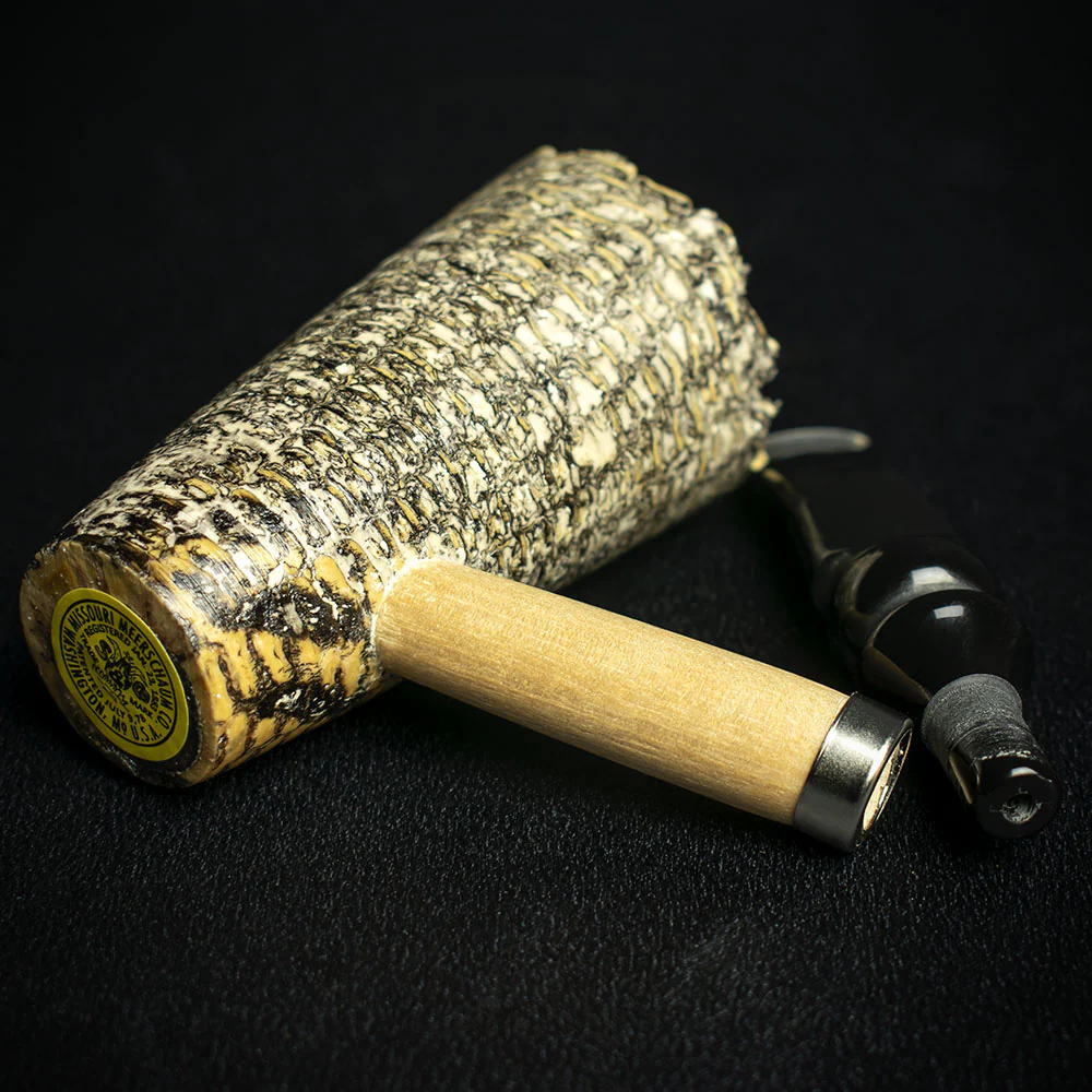 Missouri Meerschaum Freehand Corn Cob Pipe - Image 4