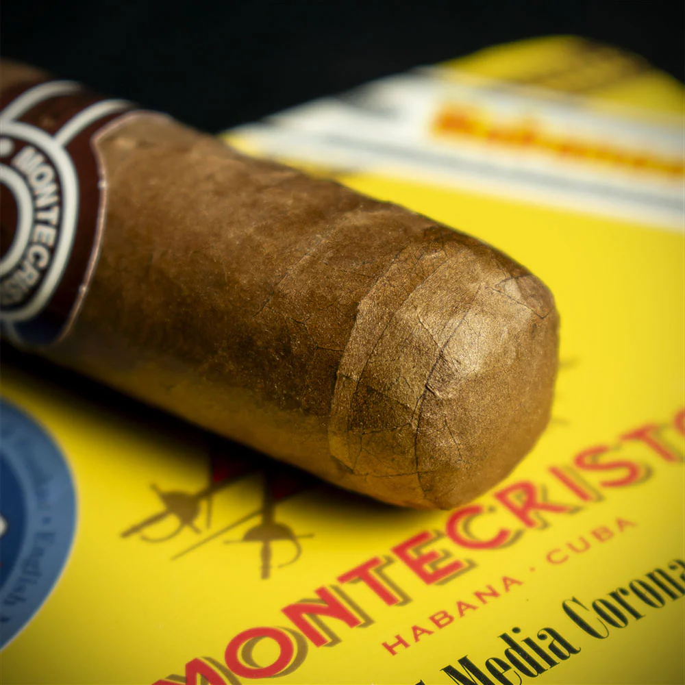 Montecristo Media Corona Cuban Cigars - Tin of 5 - Image 4