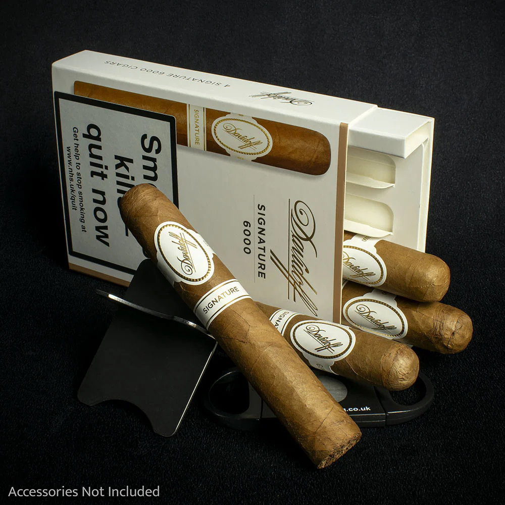 Davidoff Signature 6000 Robusto Cigars - Pack of 4