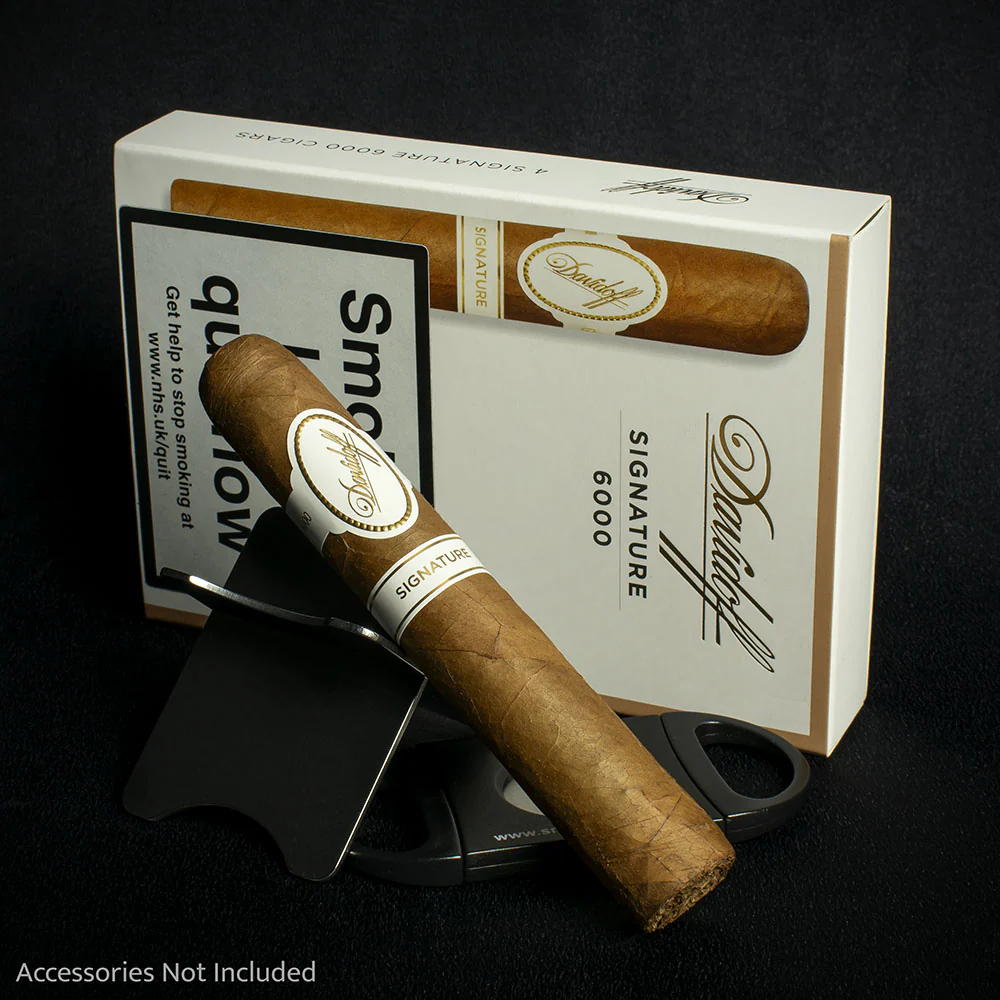 Davidoff Signature 6000 Robusto Cigars - Pack of 4 - Image 2