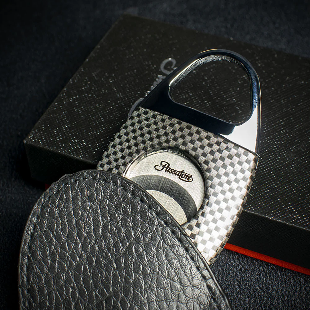 Passatore Chrome & Carbon Check Double Blade Guillotine Cigar Cutter - Image 3