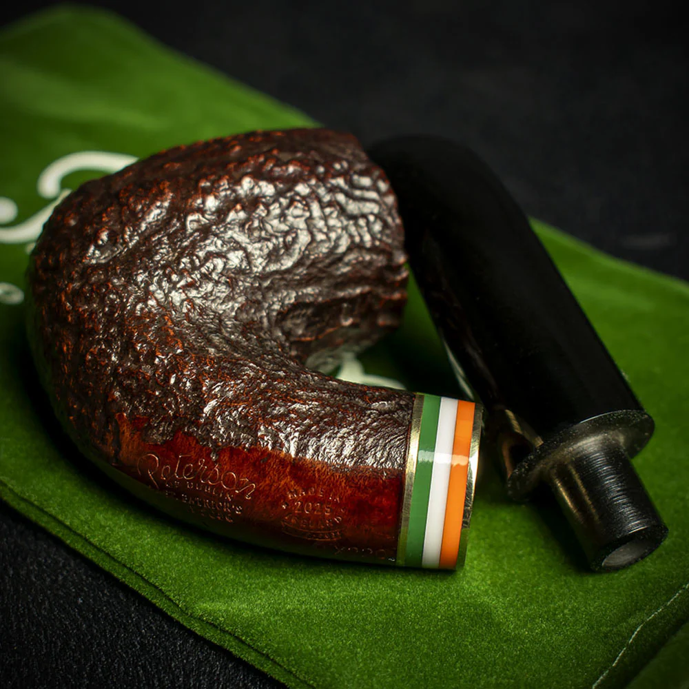 Peterson of Dublin St. Patrick's Day 2026 Sandblast Briar Pipe - Shape X220 - Image 4