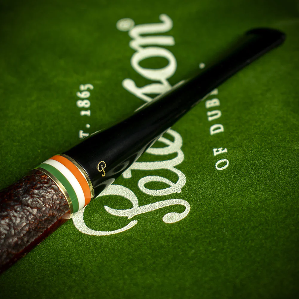Peterson of Dublin St. Patrick's Day 2026 Sandblast Briar Pipe - Shape 15 - Image 6