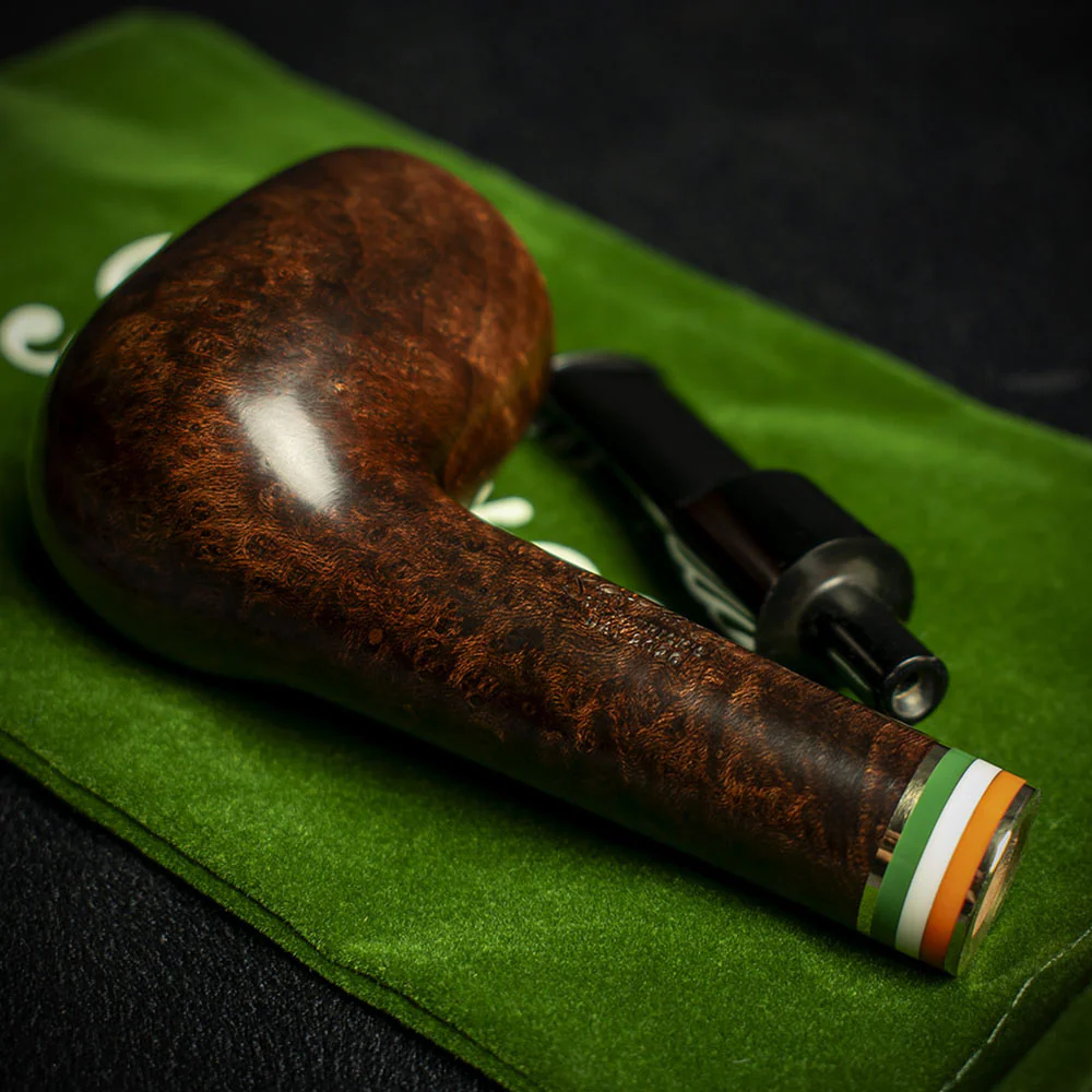 Peterson of Dublin St. Patrick's Day 2026 Smooth Briar Pipe - Shape 53 - Image 4