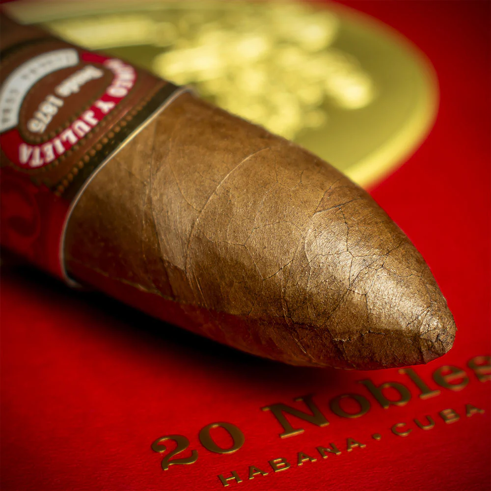 Romeo y Julieta Linea de Oro Nobles Cuban Cigar - Single - Image 5