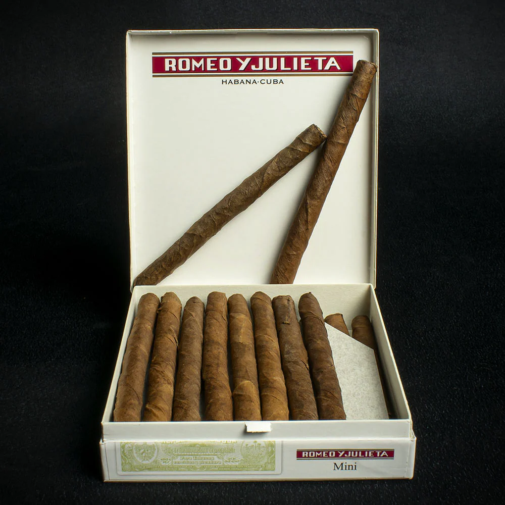 Romeo y Julieta Mini Cuban Cigarillos - 20 Pack - Image 2