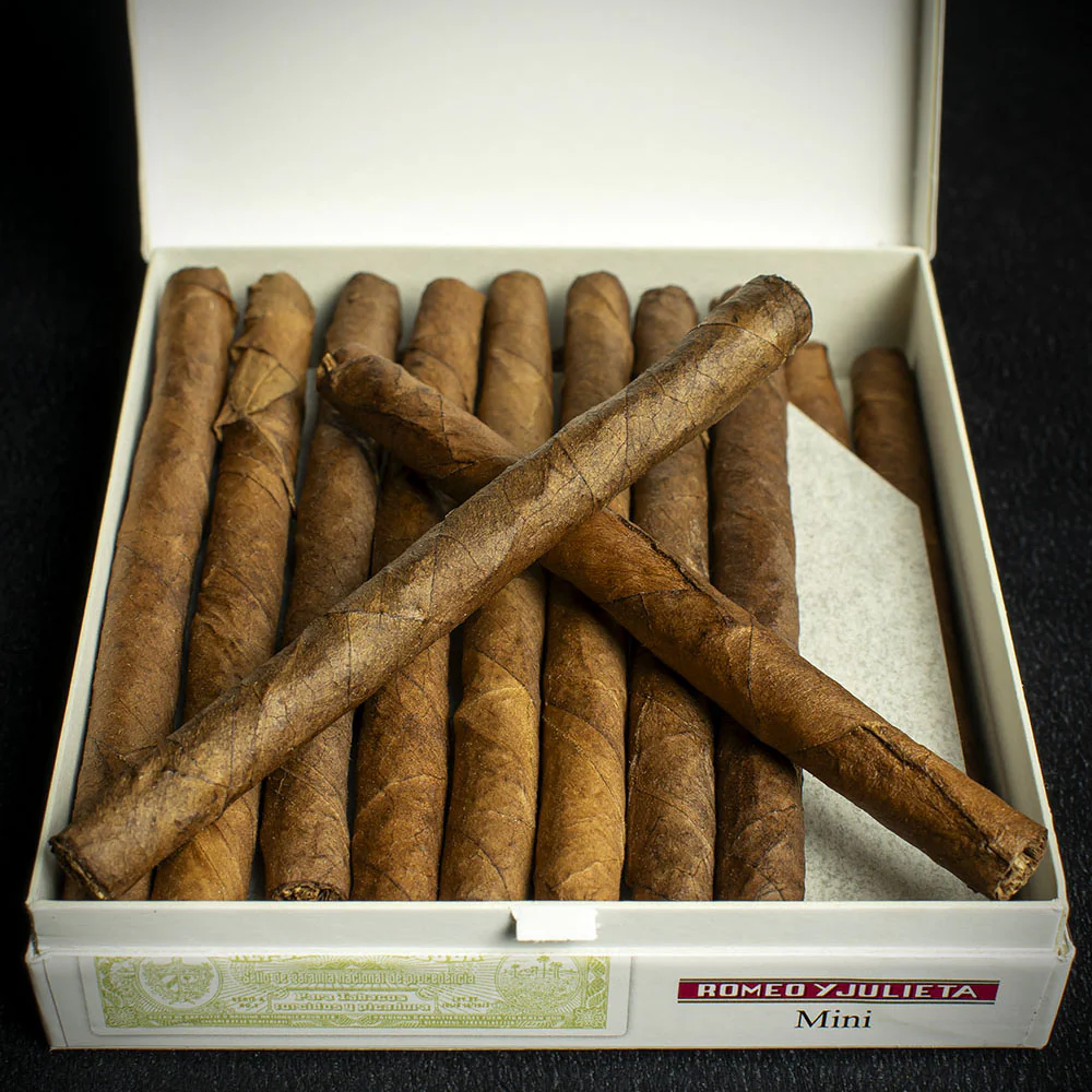 Romeo y Julieta Mini Cuban Cigarillos - 20 Pack - Image 4
