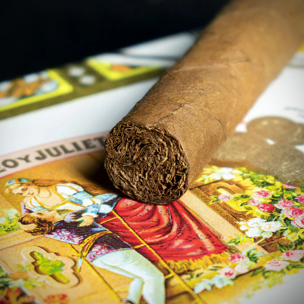 Romeo y Julieta Petit Julietas Cuban Cigars - Box of 25 - Image 5
