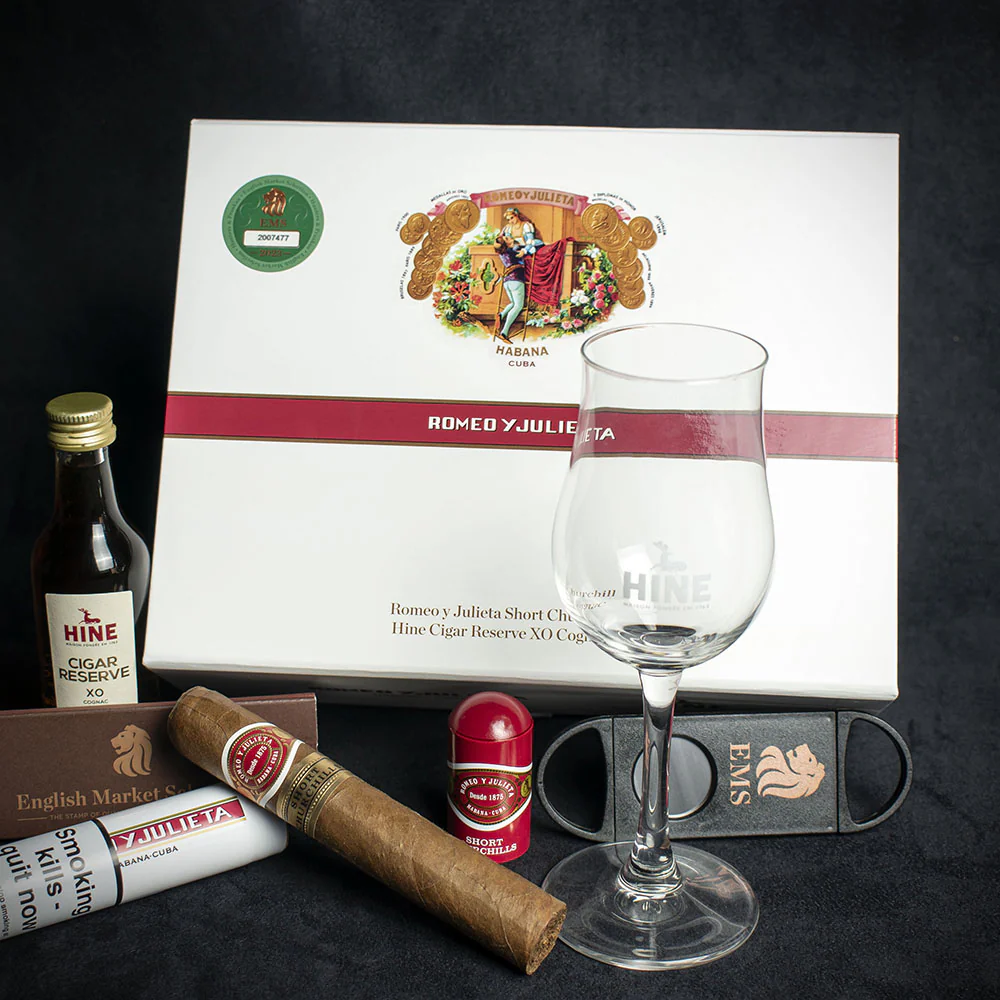 Romeo y Julieta Short Churchill Tubed Cuban Cigar & Hine Miniature - Gift Box - Image 2