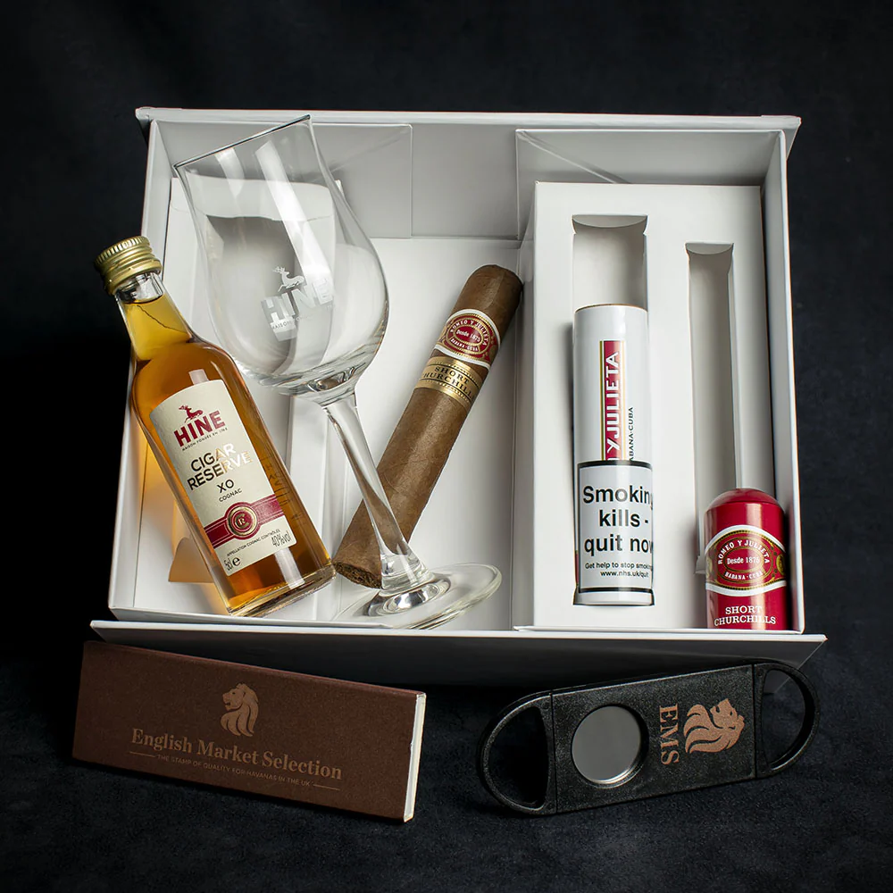Romeo y Julieta Short Churchill Tubed Cuban Cigar & Hine Miniature - Gift Box - Image 4