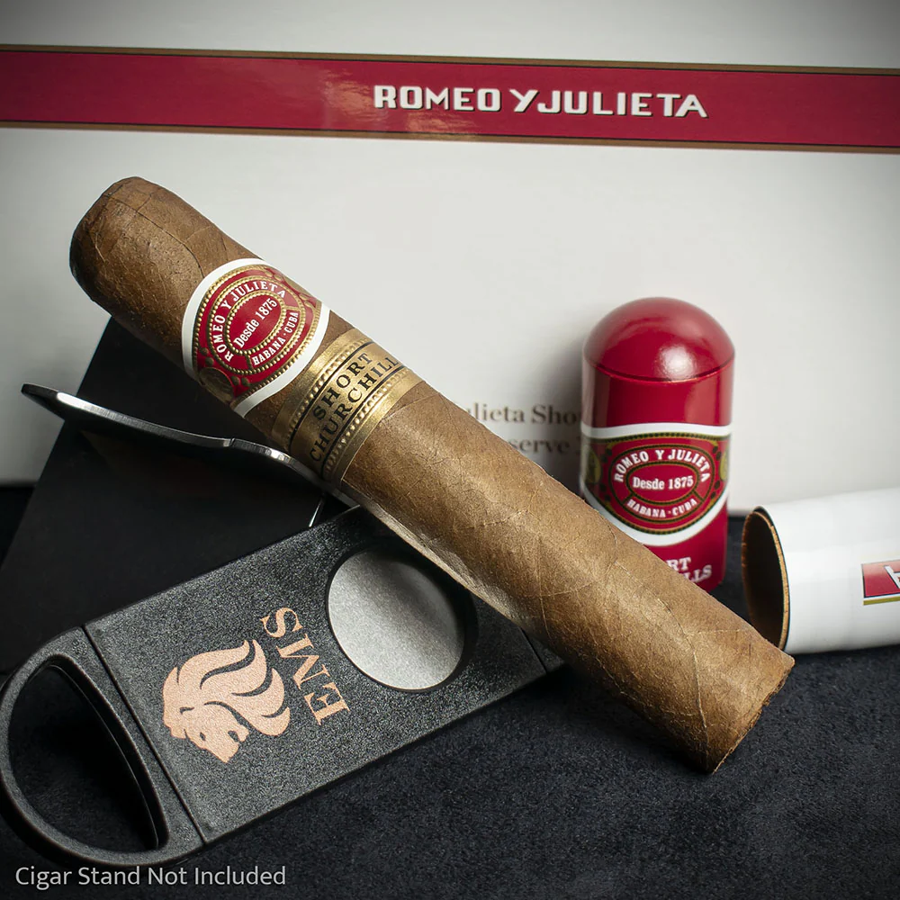 Romeo y Julieta Short Churchill Tubed Cuban Cigar & Hine Miniature - Gift Box - Image 5
