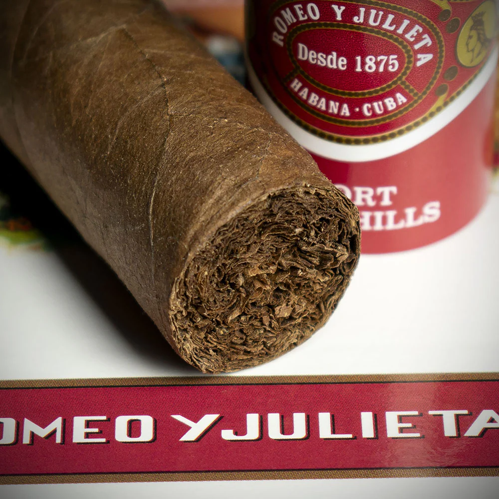 Romeo y Julieta Short Churchill Tubed Cuban Cigar & Hine Miniature - Gift Box - Image 9