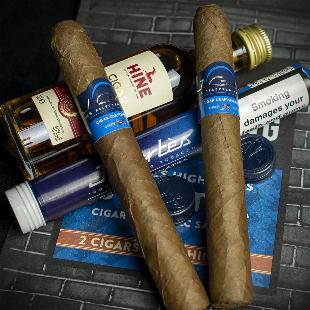 J. Cortes Sumatra Tubed Cigars & Hine Cigar Reserve Cognac 5cl Miniature - Sample Bag - Image 3