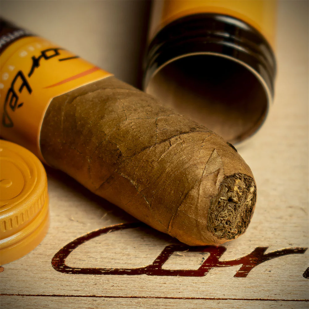 J. Cortes High Class Honduras Corona Cigar - Single - Image 5