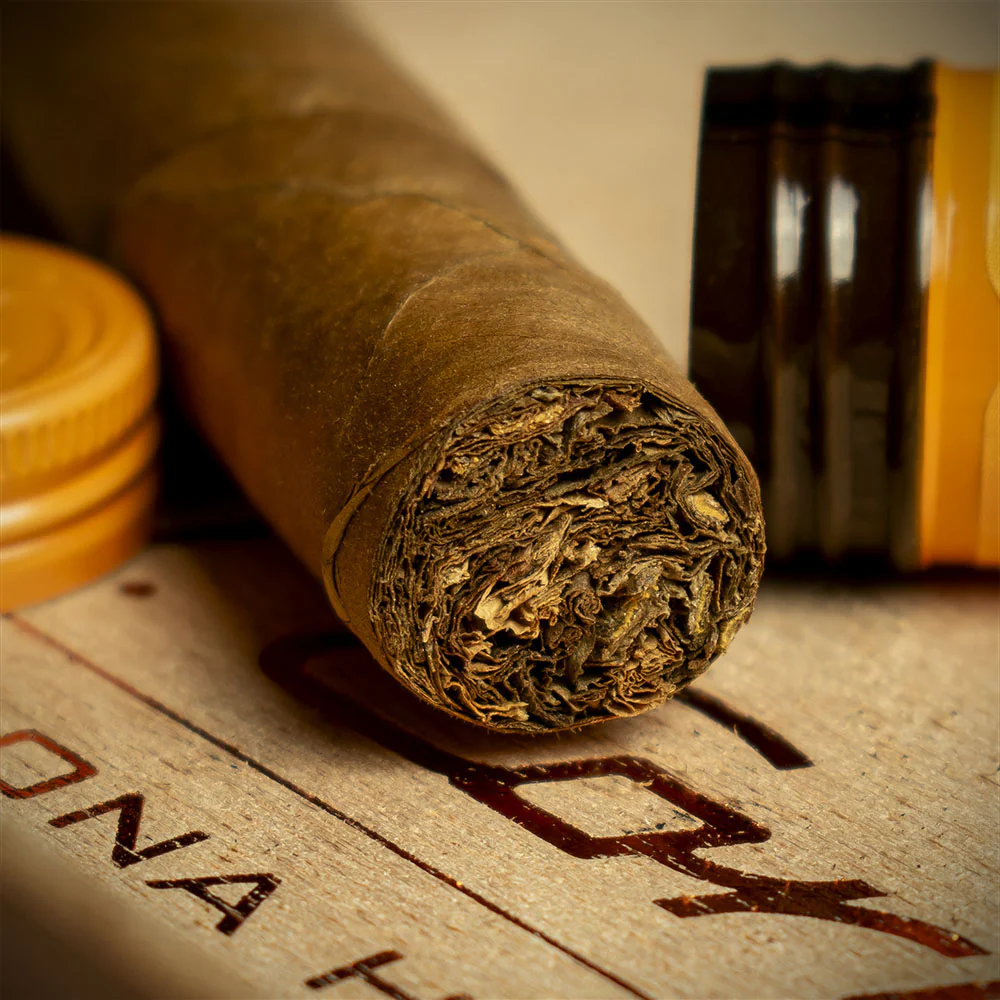 J. Cortes High Class Honduras Corona Cigar - Single - Image 6