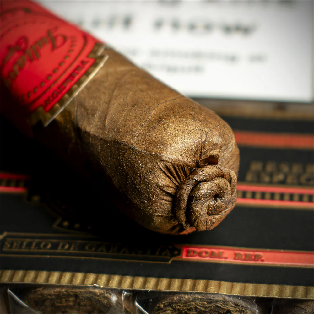 Juliany Corojo Robusto Cigar - Single - Image 5