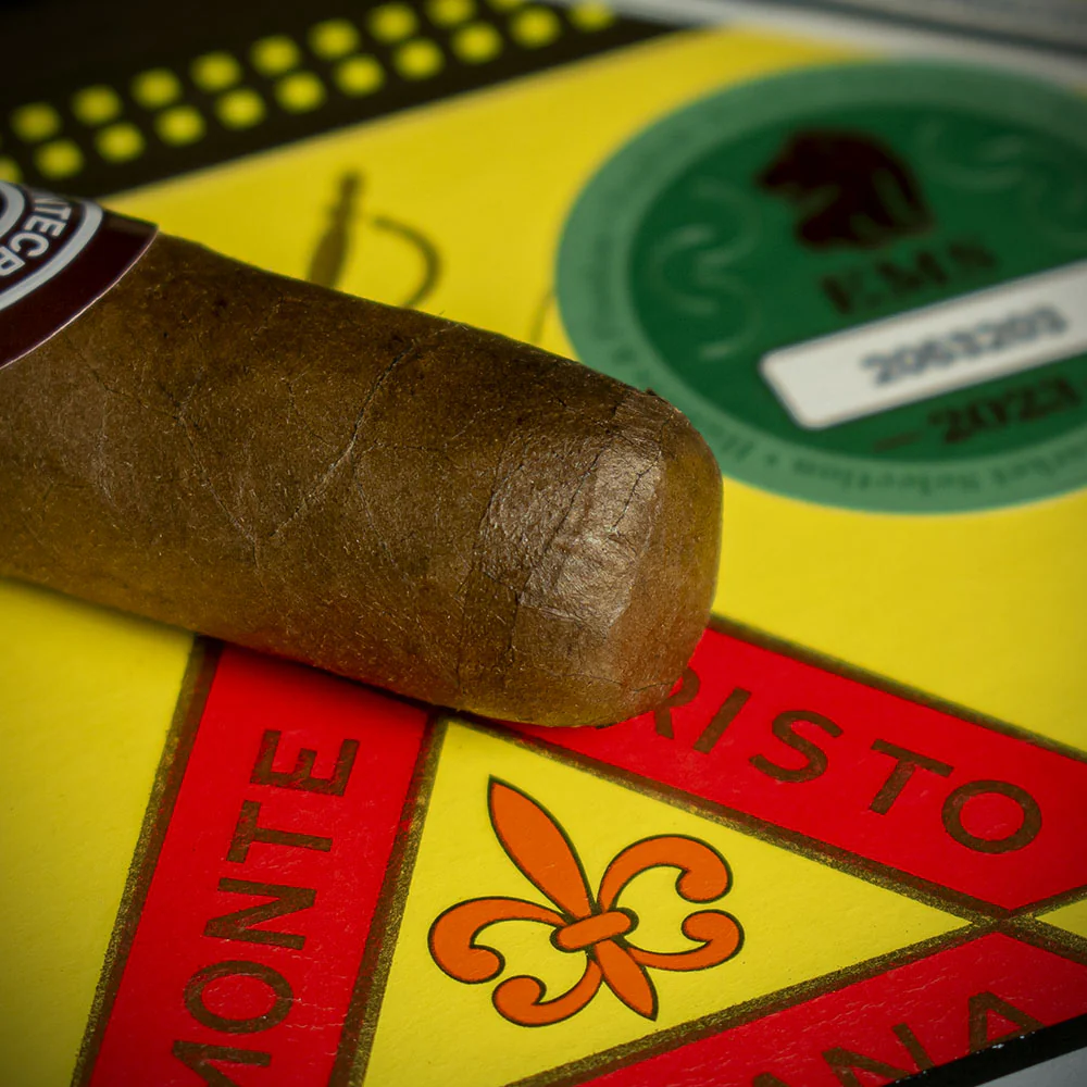 Montecristo No.5 Cuban Cigar - Single - Image 5