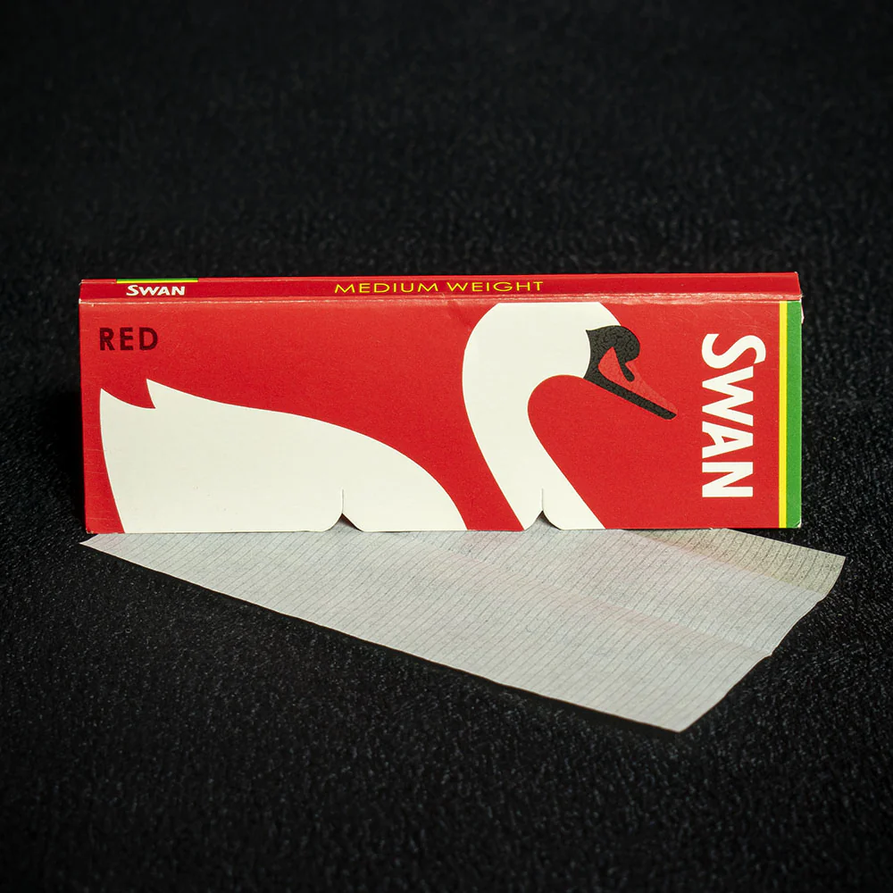 Swan Rolling Papers Regular Red - Box of 100 - Image 2