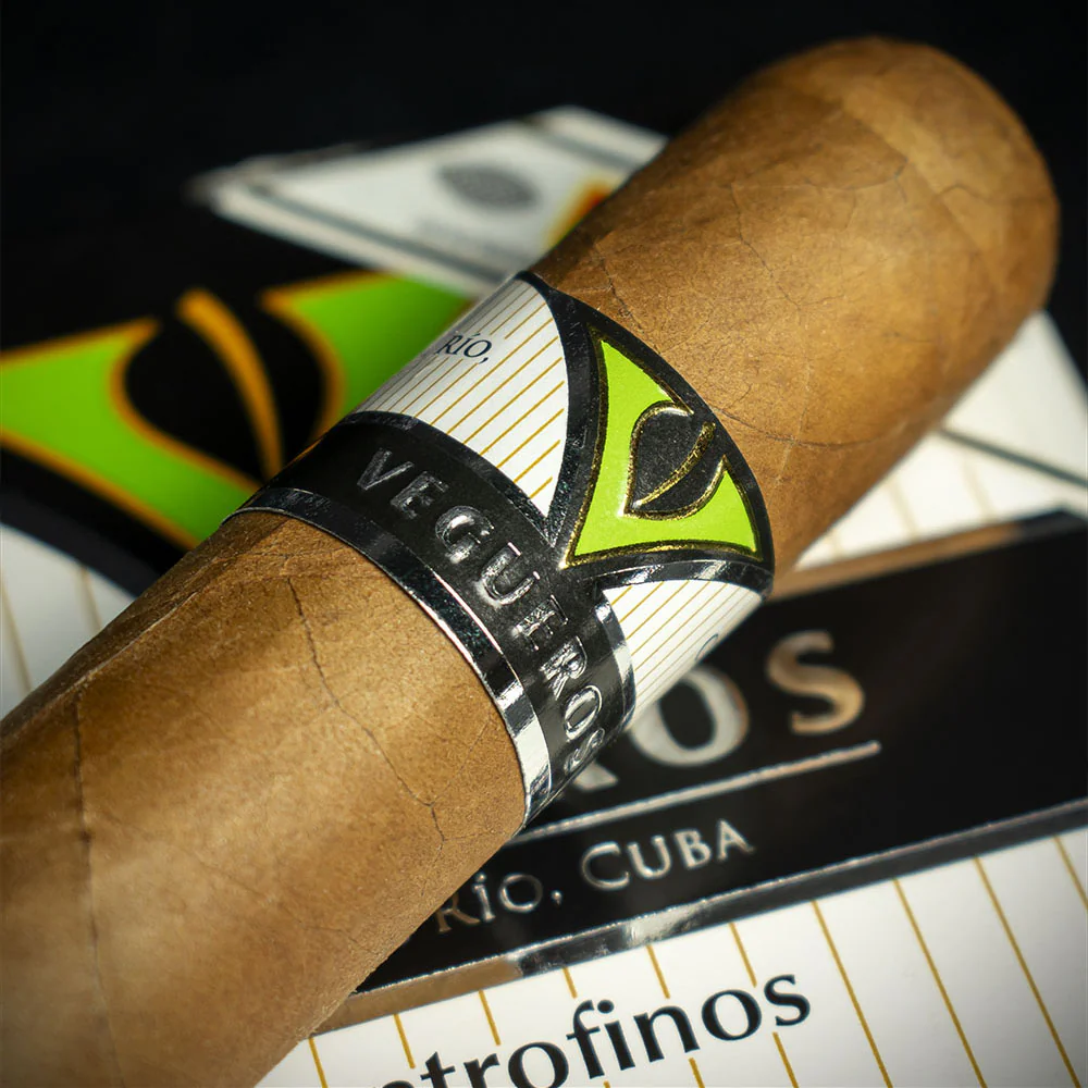 Vegueros Centrofinos Cuban Cigars - Pack of 4 - Image 3